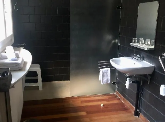 Maison D'hoursentut 2*