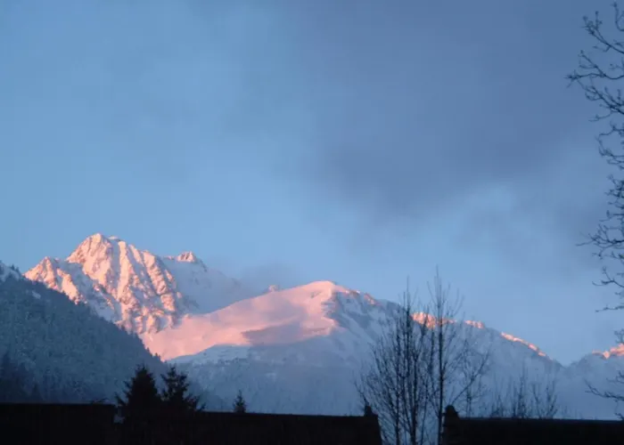 Maison D'hoursentut ホテル 2*