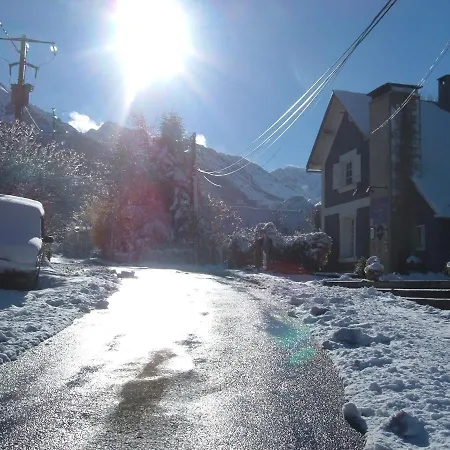 Maison D'hoursentut Hotell