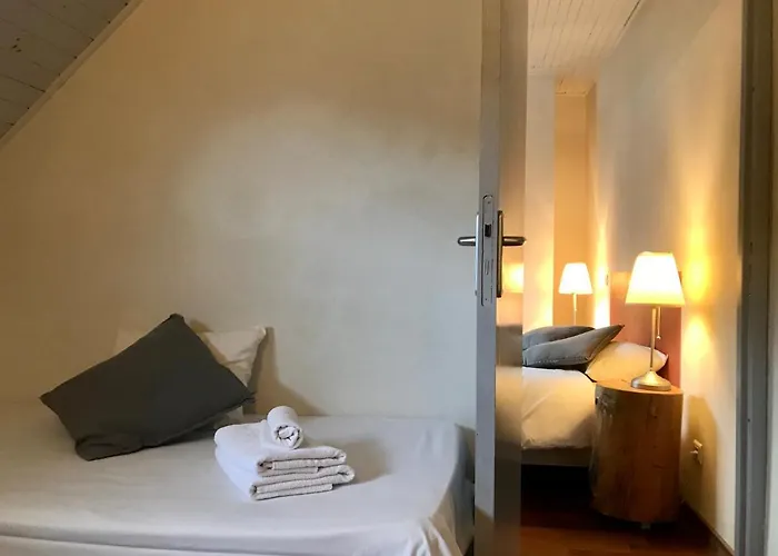 Maison D'hoursentut Hotell 2*